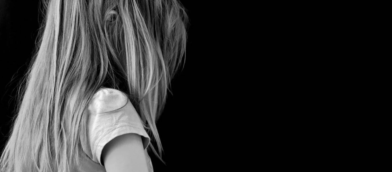Απίστευτο: Νηπιαγωγός στη Χαλκίδα άφησε τετράχρονο στο κρύο για τιμωρία! (βίντεο)